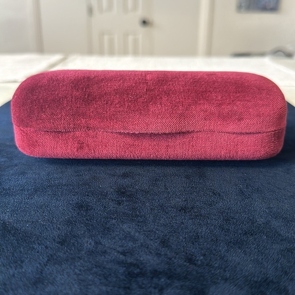 ✨✨Luxury Designer GUCCI SUNGLASSES FOR SALE !
ORIGINAL I DONT  HAVE THE RECEIPT✨ - Picture 13 of 15